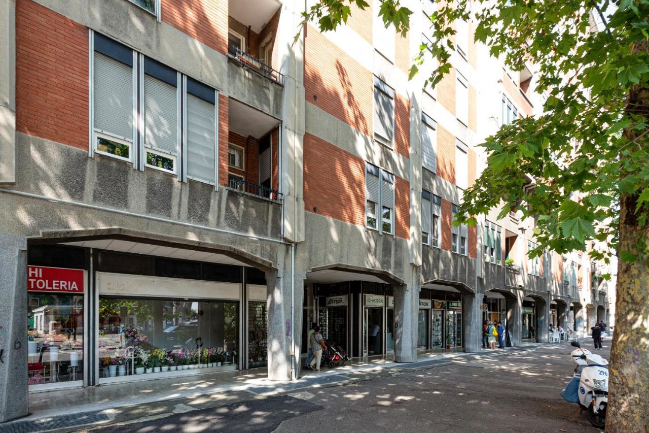Milano - Roomy Apartment 300 M From M3 Affori Fn! Exteriör bild